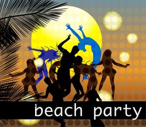 Beach club in Puglia: le zone migliori per aperitivi, musica e serate sul mare